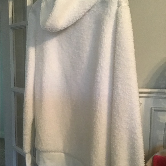 ZELOS Sweaters - Beautiful soft white sweater fleece